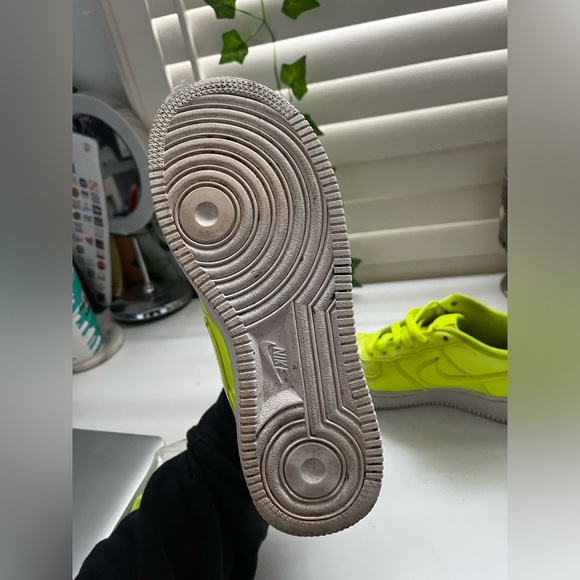 Nike Air Force 1 Low '07 LV8 UV: Sizing, US 4Y - Picture 10 of 10